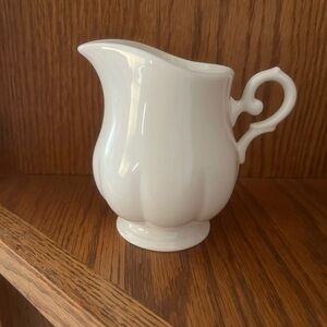 Block Windsor bone China Creamer - Brand Unspecified